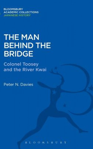 Libro Man Behind the Bridge Peter Davies