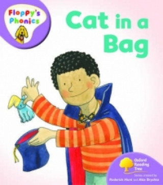 Книга Oxford Reading Tree: Level 1+: Floppy's Phonics: Cat in a Bag Roderick Hunt