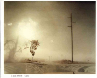 Книга TODD HIDO A ROAD DIVIDED /ANGLAIS 