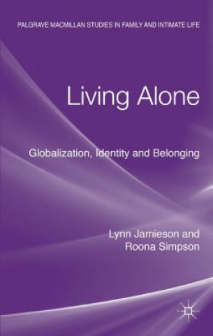 Książka Living Alone Lynn Jamieson