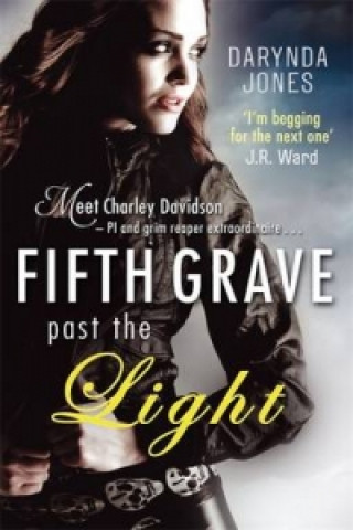 Książka Fifth Grave Past the Light Darynda Jones