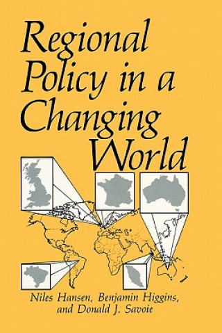 Kniha Regional Policy in a Changing World Niles Hansen