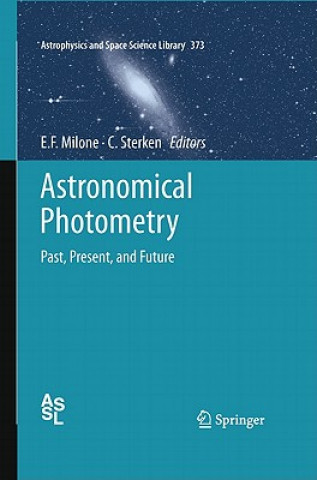 Kniha Astronomical Photometry Eugene F. Milone