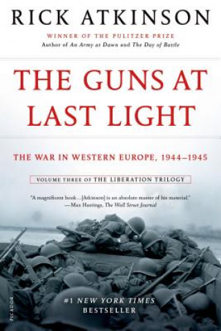 Livre GUNS AT LAST LIGHT Rick Atkinson