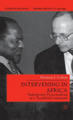 Kniha Intervening in Africa H. Cohen