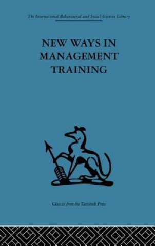 Carte New Ways in Management Training Geoffrey Hutton