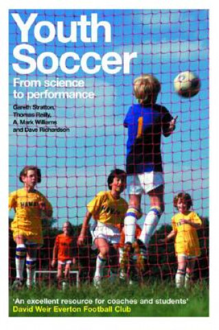 Kniha Youth Soccer Gareth Stratton