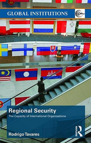 Könyv Regional Security Rodrigo Tavares