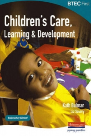 Carte BTEC First Children's Care, Learning and Development student book Sandra Ward