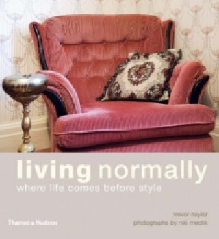 Carte Living Normally Trevor Naylor