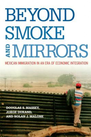 Книга Beyond Smoke and Mirrors Douglas Massey
