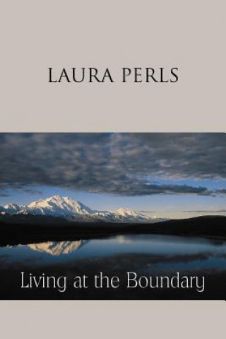 Könyv Living at the Boundary Laura Perls