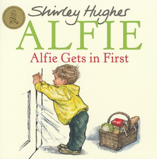 Книга Alfie Gets in First Shirley Hughes