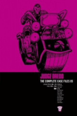 Kniha Judge Dredd: The Complete Case Files 05 John Wagner