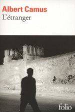 Kniha L'etranger Albert Camus