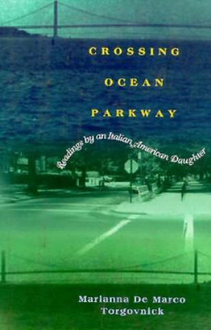 Książka Crossing Ocean Parkway Marianna Torgovnick