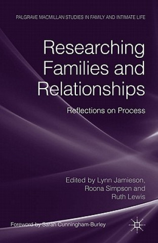 Livre Researching Families and Relationships Lynn Jamieson