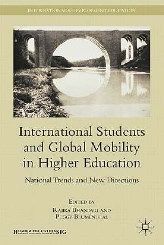 Książka International Students and Global Mobility in Higher Education Rajika Bhandari