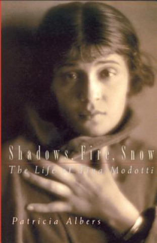 Buch Shadows, Fire, Snow Patricia Albers