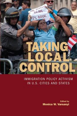 Knjiga Taking Local Control Monica Varsanyi