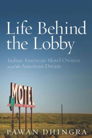 Livre Life Behind the Lobby Pawan Dhingra