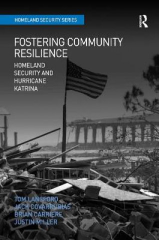 Kniha Fostering Community Resilience Tom Lansford