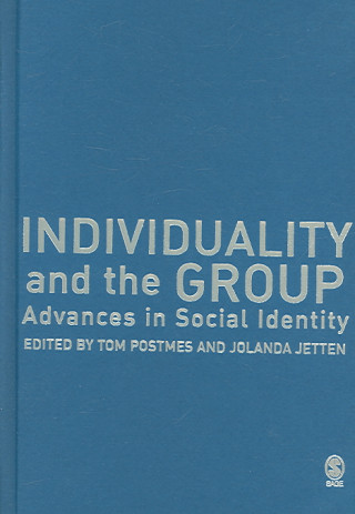 Kniha Individuality and the Group Tom Postmes