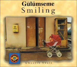 Book Smiling (turkish-english) Gwenyth Swain
