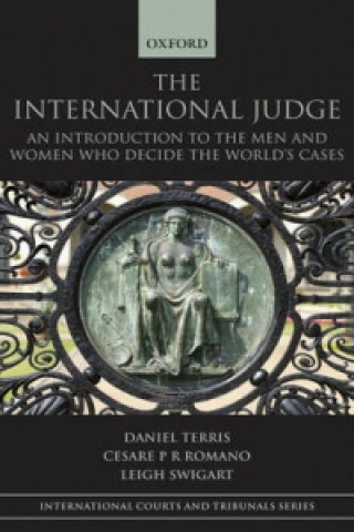 Книга International Judge Daniel Terris