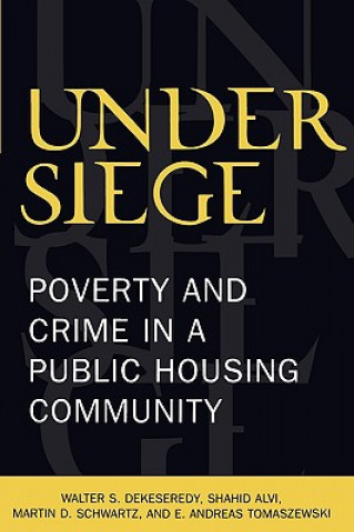 Livro Under Siege Andreas E. Tomaszewski