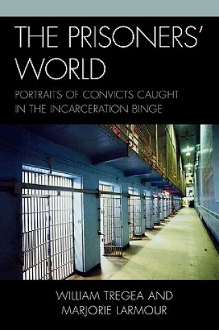 Kniha Prisoners' World William S. Tregea