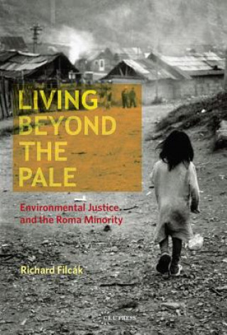 Kniha Living Beyond the Pale Richard Filcak