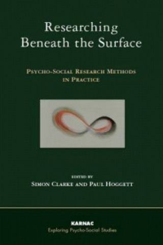 Livre Researching Beneath the Surface Simon Clarke