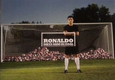 Kniha Ronaldo: Dieci Anni di Goal Andrea Elefante