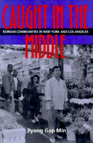 Boek Caught in the Middle Pyong Gap Min