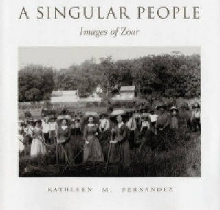 Carte Singular People Kathleen M. Fernandez