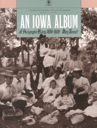 Książka Iowa Album Mary Bennett