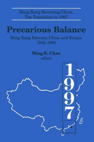 Livre Precarious Balance Ming K. Chan