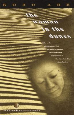 Книга Woman in the Dunes K. Abe
