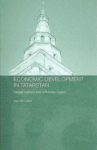 Kniha Economic Development in Tatarstan Leo McCann