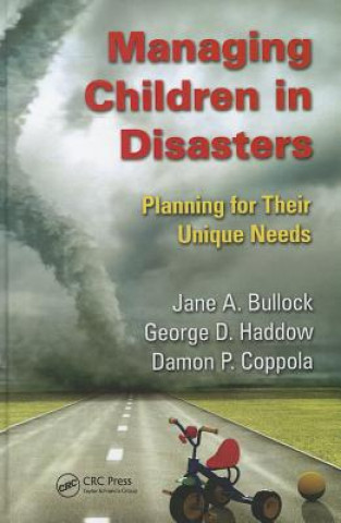 Knjiga Managing Children in Disasters Damon P. Coppola