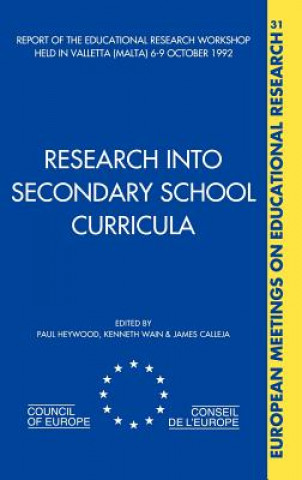 Könyv Research into Secondary School Curricula 