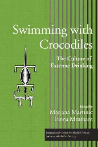 Книга Swimming with Crocodiles 