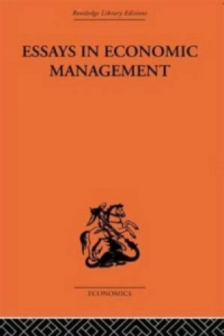 Livre Essays in Economic Management Sir Alec Cairncross