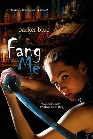 Könyv Fang Me Parker Blue