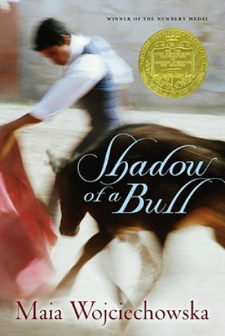 Kniha Shadow of a Bull Maia Wojciechowska