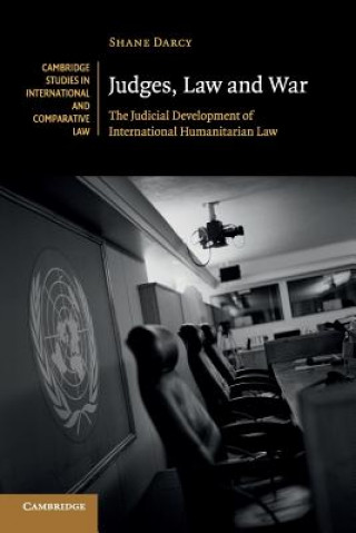 Livre Judges, Law and War Shane Darcy