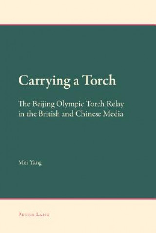 Kniha Carrying a Torch Yang Meijun