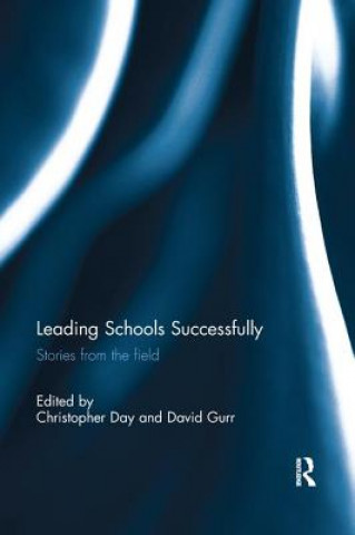Könyv Leading Schools Successfully 