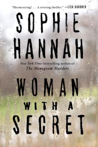 Kniha Woman With a Secret Sophie Hannah